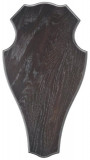 - Jelení štít tmavý dub, rozměry 32 x 18 cm. Rozměry 29 x 17 cm.